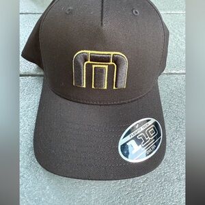 NWT Travis Mathew LF Golf Hat Pittsburgh Black Flex Fit hat MSRP $35